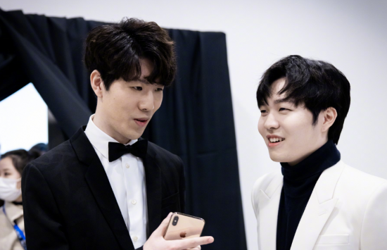 AG.AL战队夺得电竞世界杯王者荣耀项目冠军